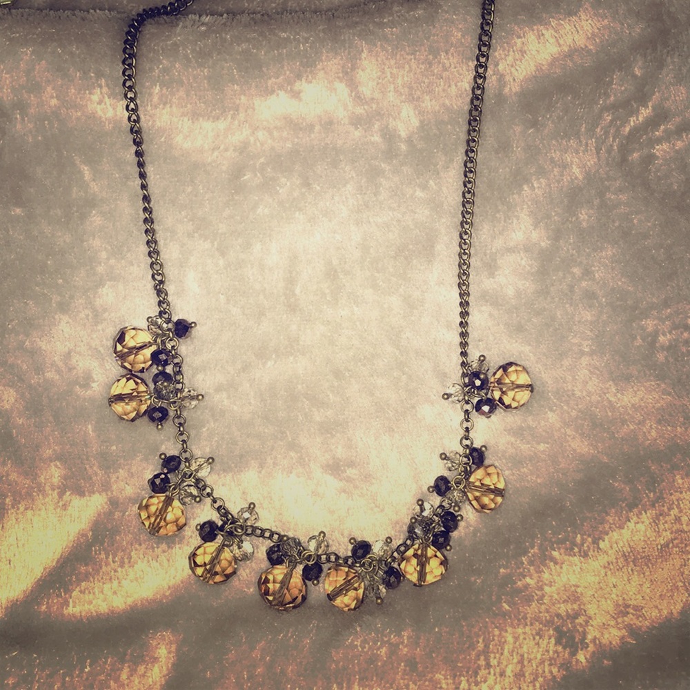 Beautiful neutral tone necklace